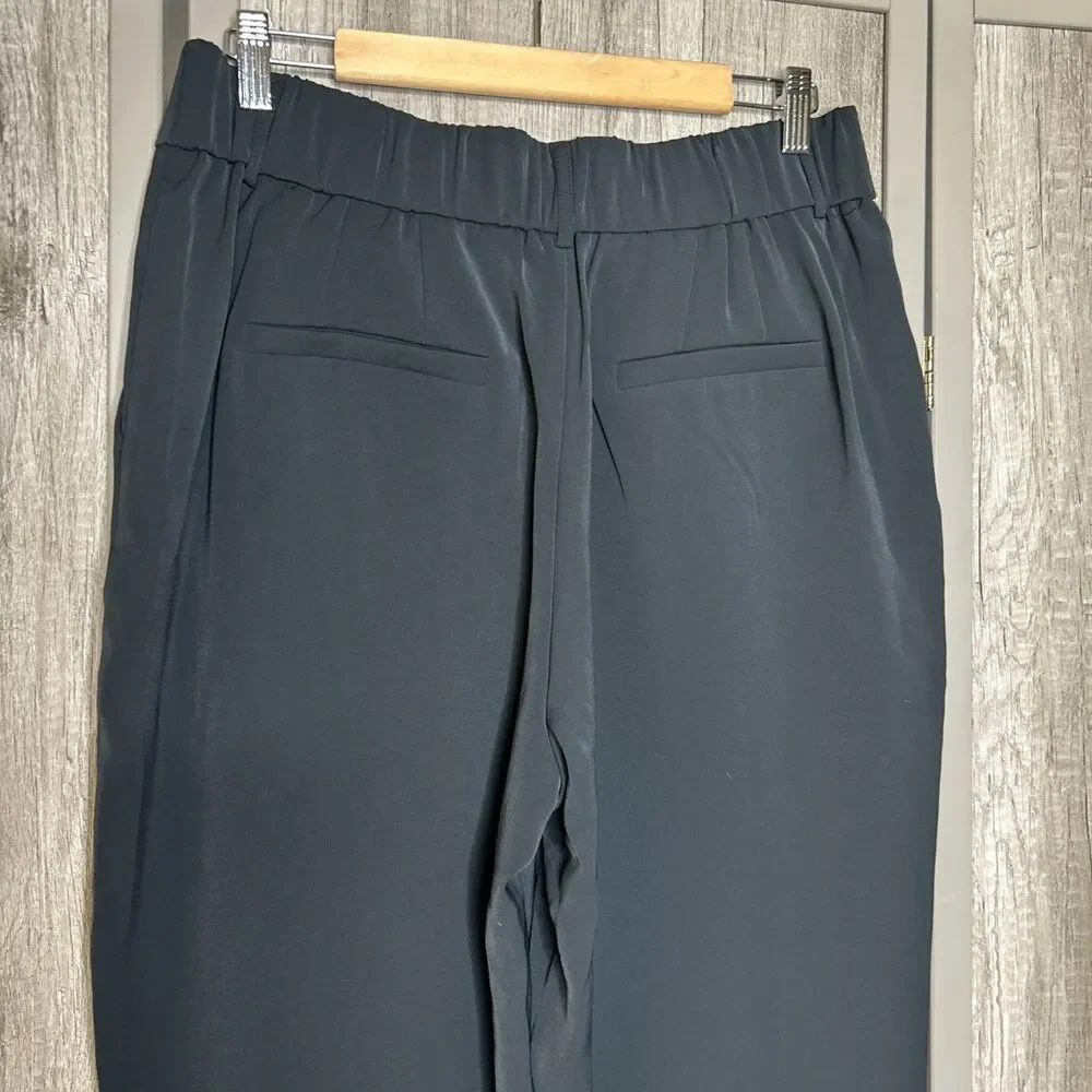 Halara Pants Women Size L Pleated Tapered Leg Black Color NWT